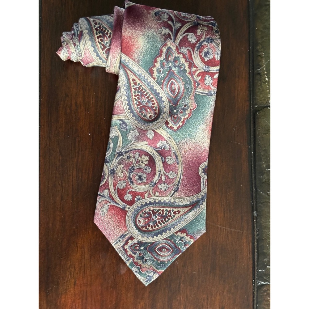 The Arrow Company Silk Necktie Burgundy Paisley Pattern USA Made Mens Tie VTG